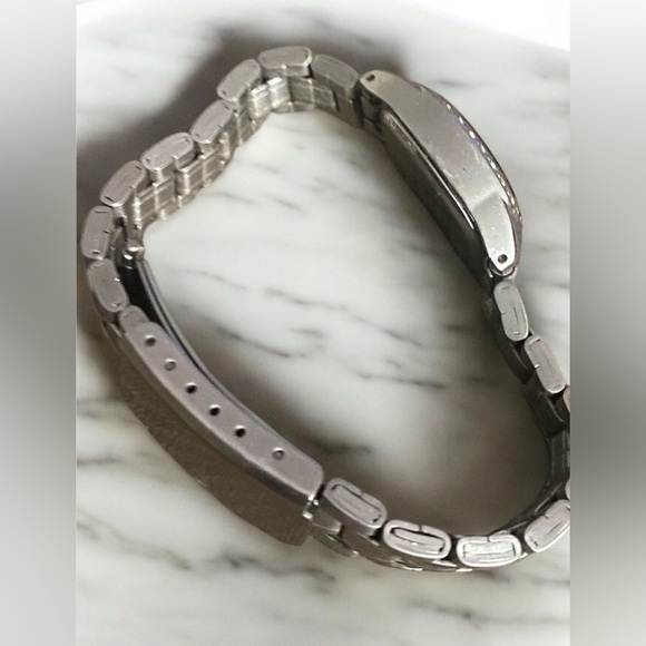 Fossil F2 Women’s Watch - Picture 4 of 5